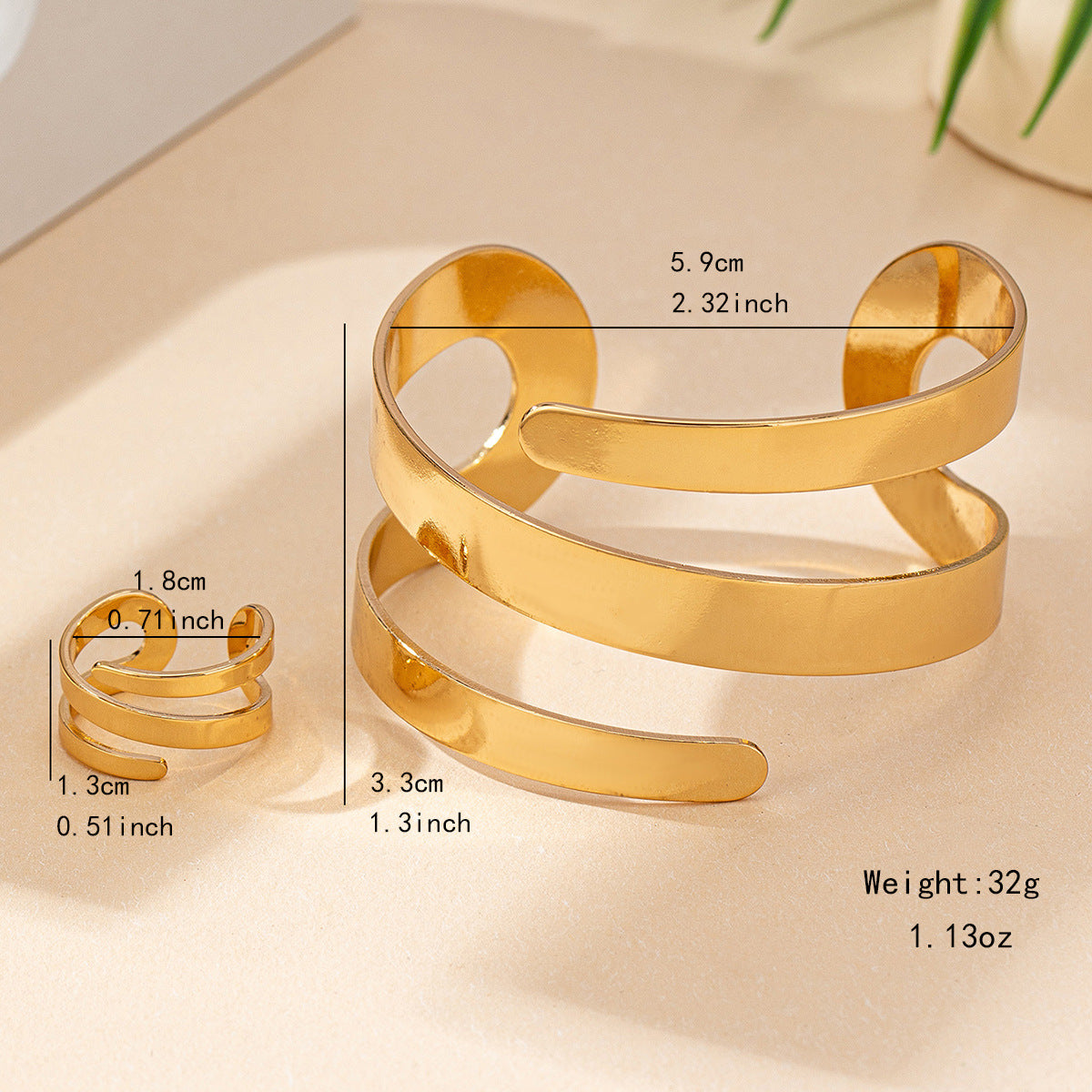 Bracelet Manchette Élégance Dorée